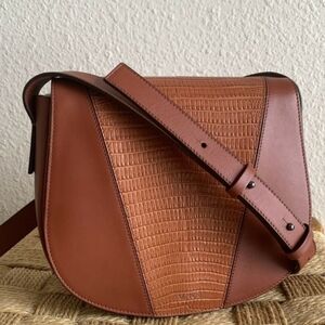 Vince. Women’s Modern V Lizard Embossed Leather Crossbody Purse in Brown